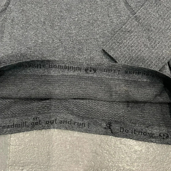 [6]  Lululemon Swiftly Tech Long Sleeve Crew - Picture 6 of 8